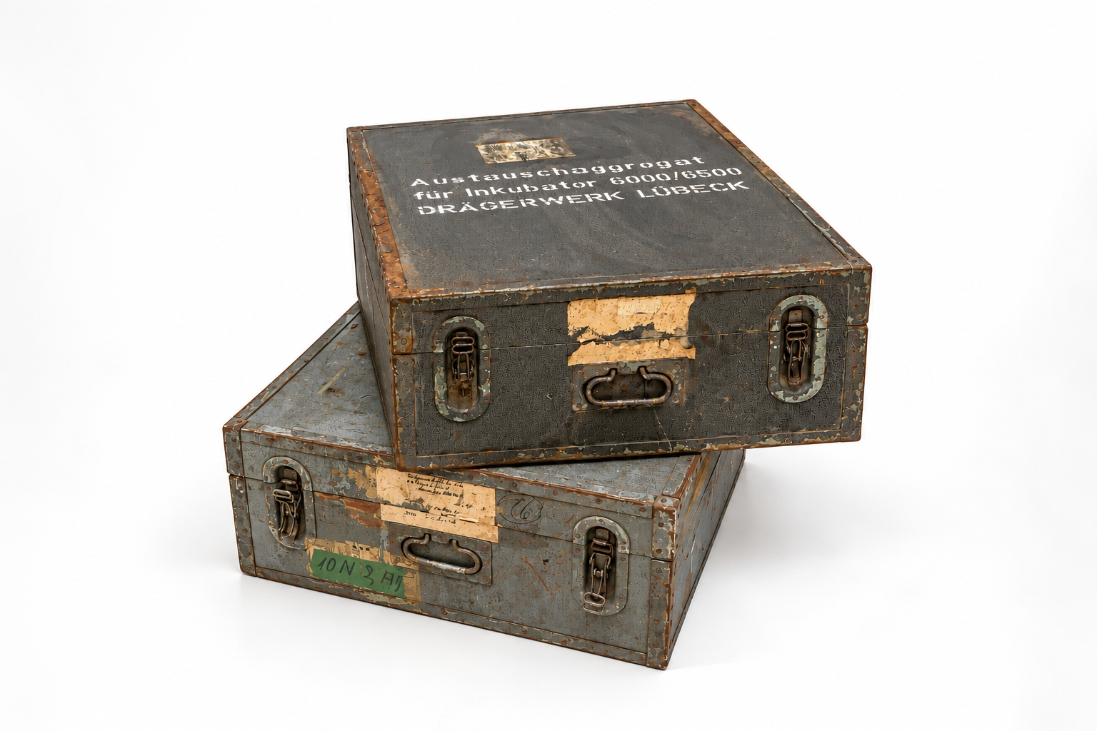 Cajas blindadas de recambios para incubadoras modelo 6000 by Dragerwerk ,Lübeck - Alemania 1974