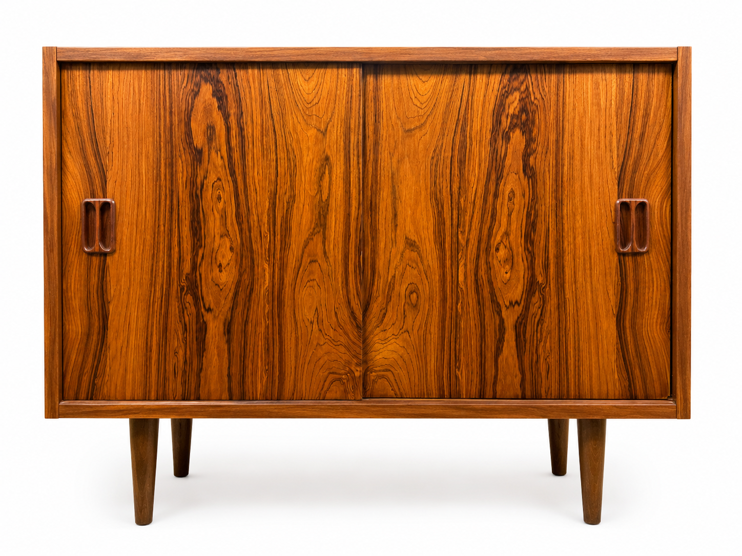 Cómoda danesa midcentury by Omann Jun 1950’s en madera de palisandro