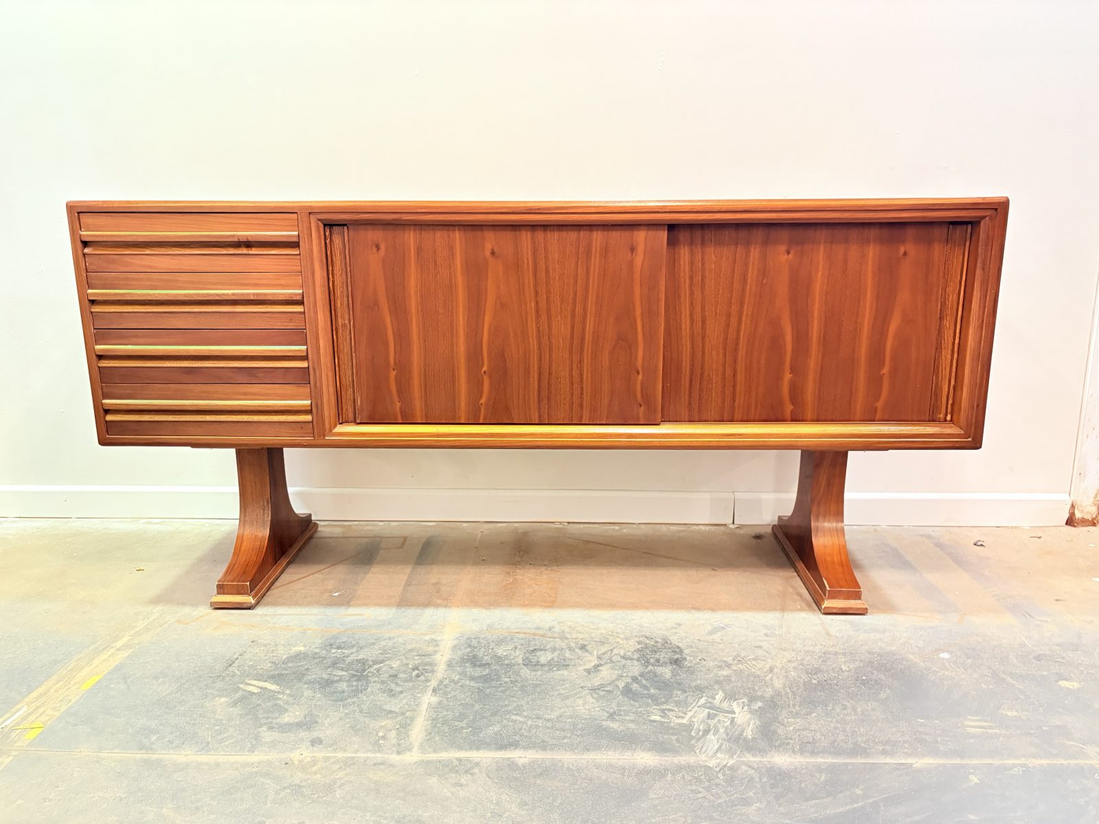 Aparador midcentury Gplan en madera de teca Inglaterra 1950’s