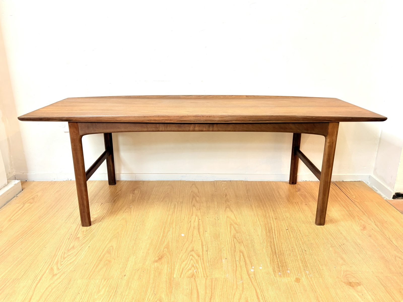 Mesa de café midcentury Frisco by Folke Ohlsson para Brahobag Tingström Suecia 1950’s