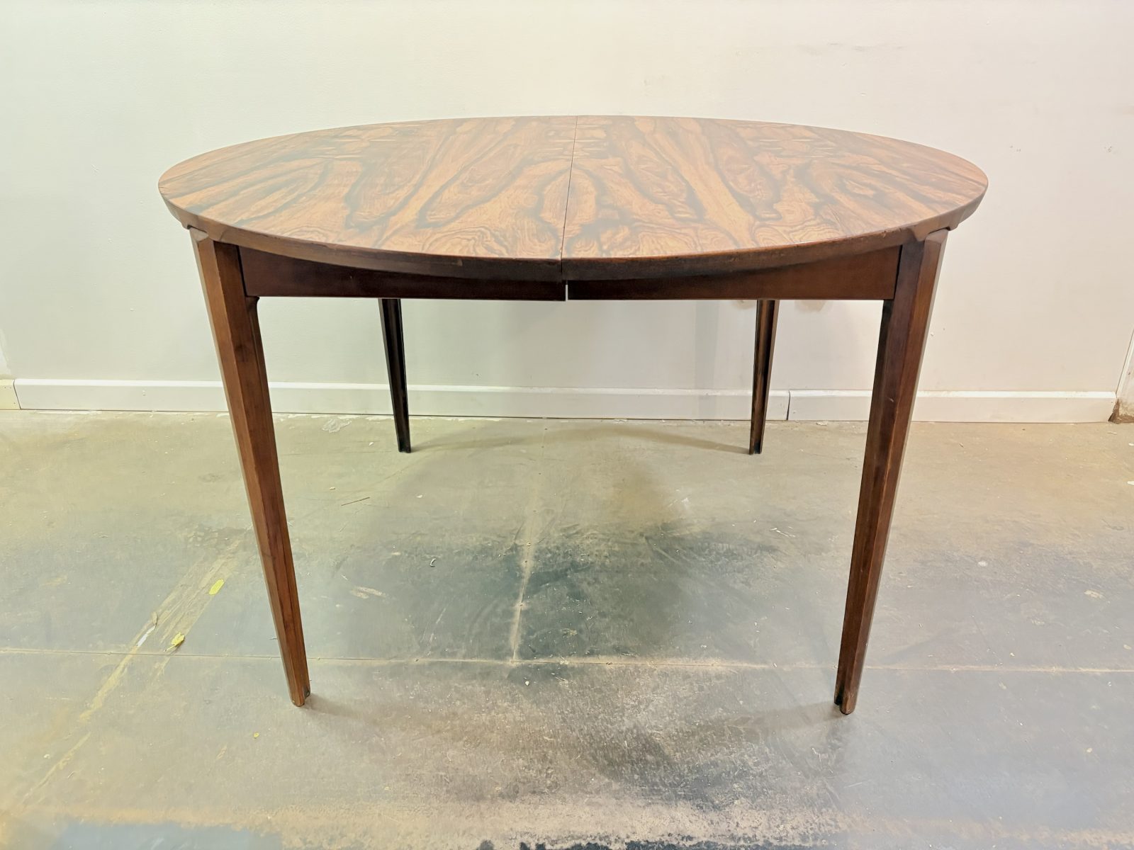 Mesa de comedor extensible danesa by John Mortensen para Heltborg Möbler 1960’s