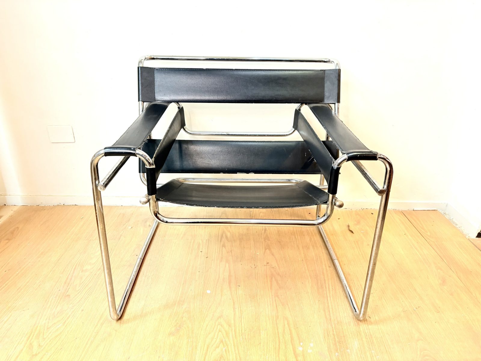 Silla Wassily by Marcel Breuer reeditada por Knoll 1970’s
