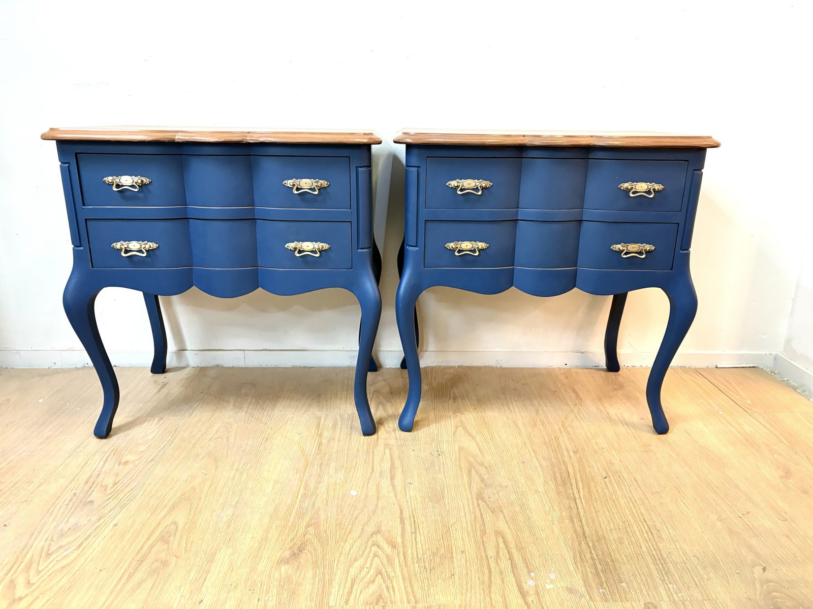 Pareja de mesas Luis XVI Luxembourg 1950’s