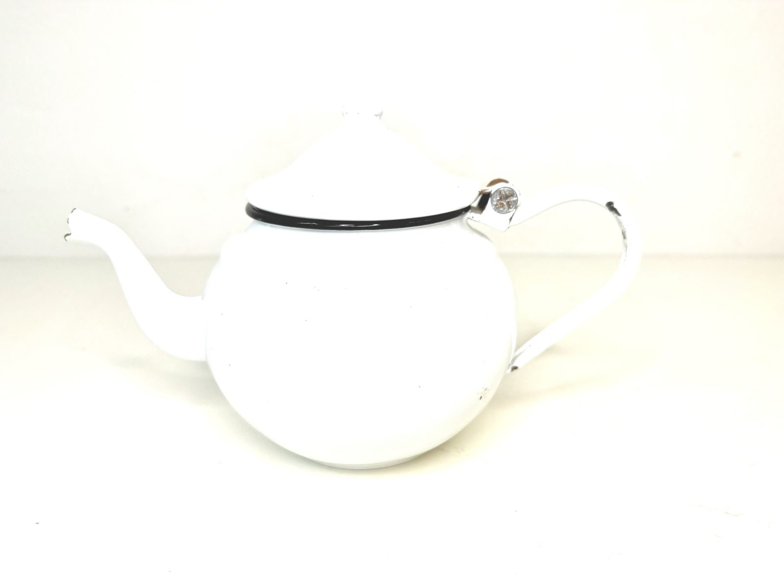 Antigua tetera esmaltada 0,7 L Polonia 1950’s