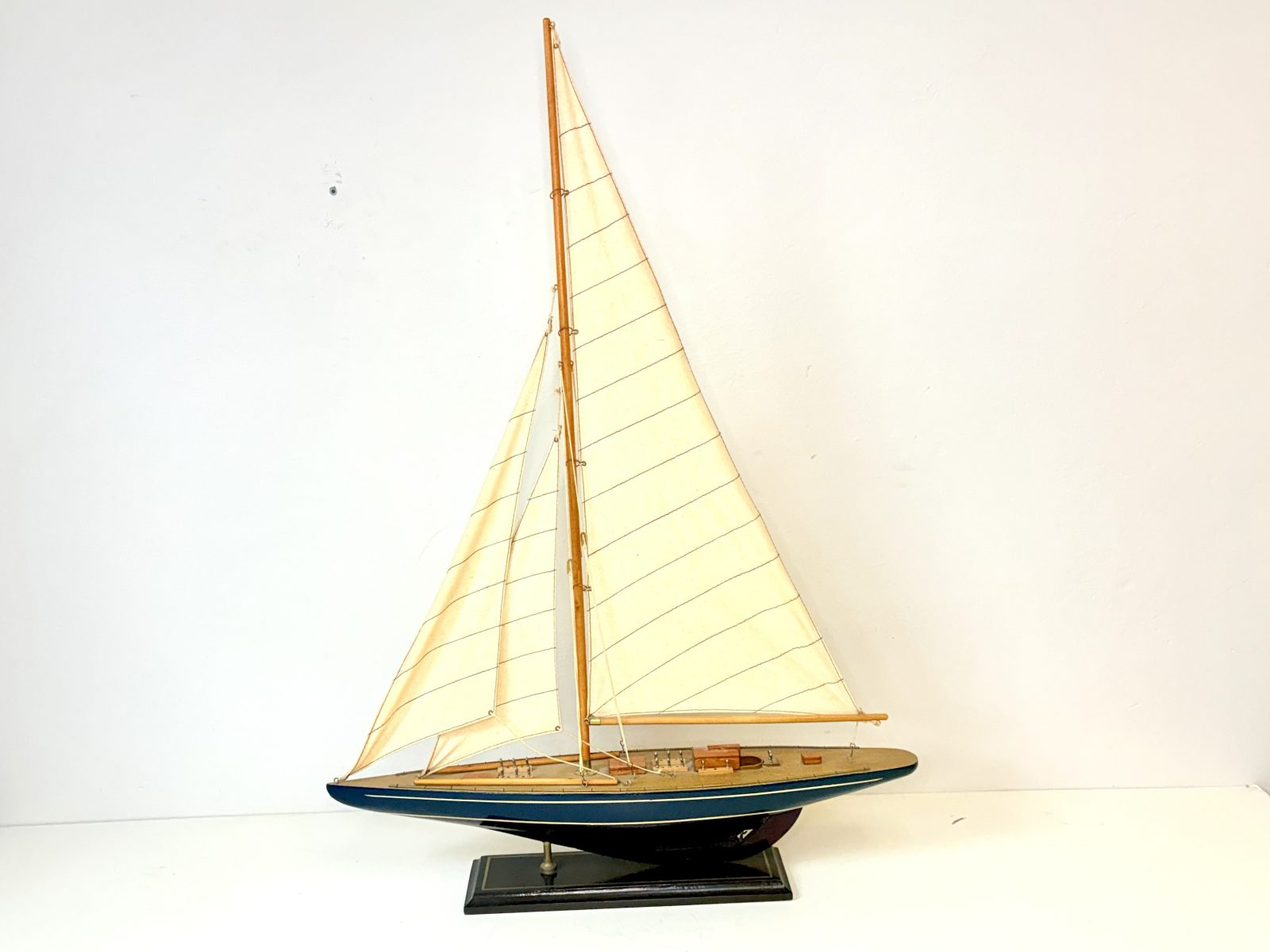 Maqueta de velero AR4 1980’s